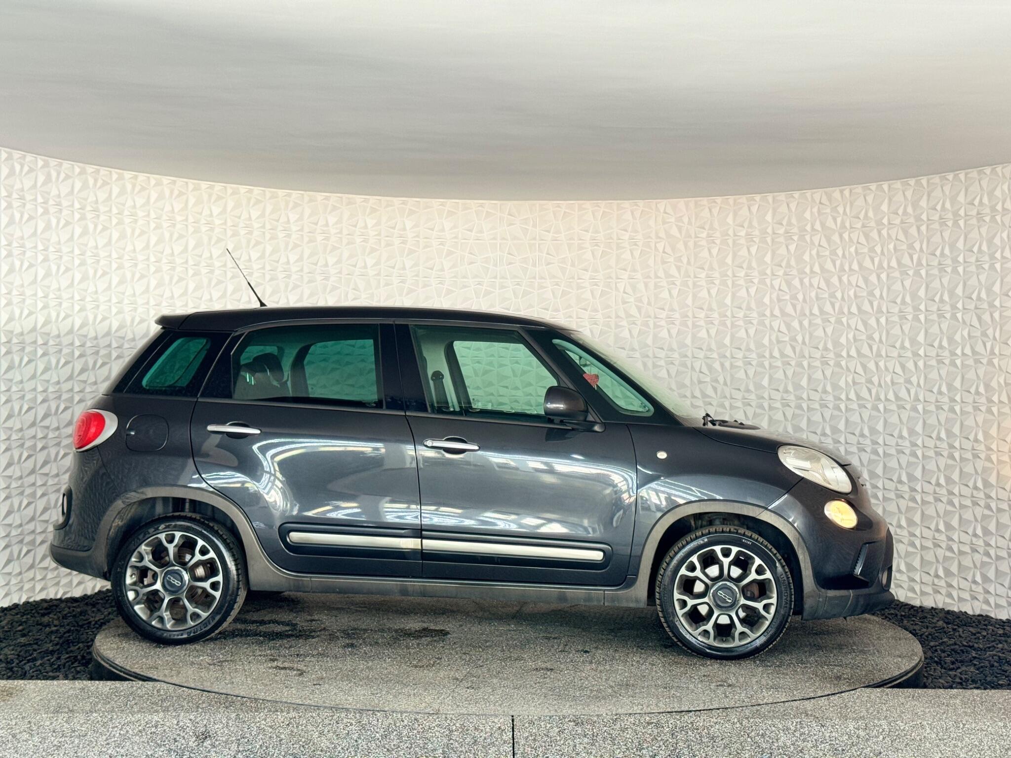 Fiat 500l view 9