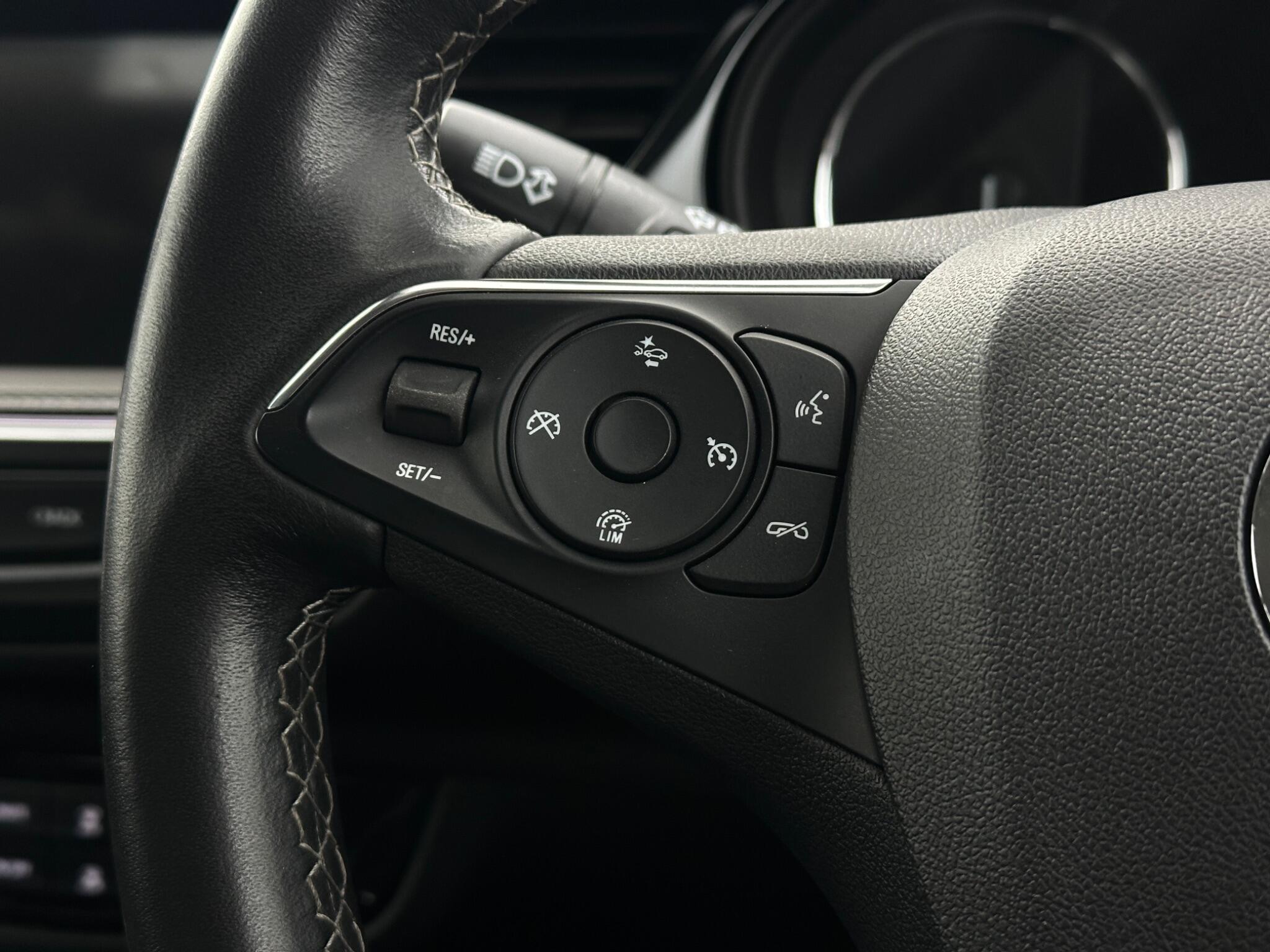 Vauxhall Insignia view 14