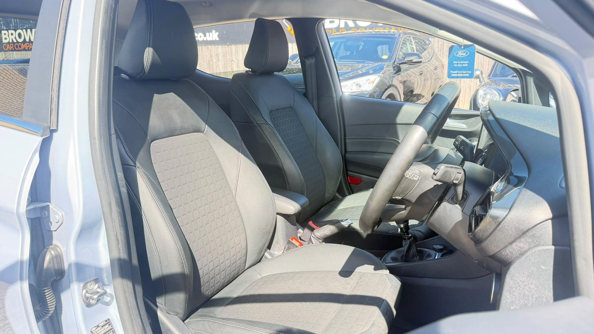 Ford Fiesta view 13