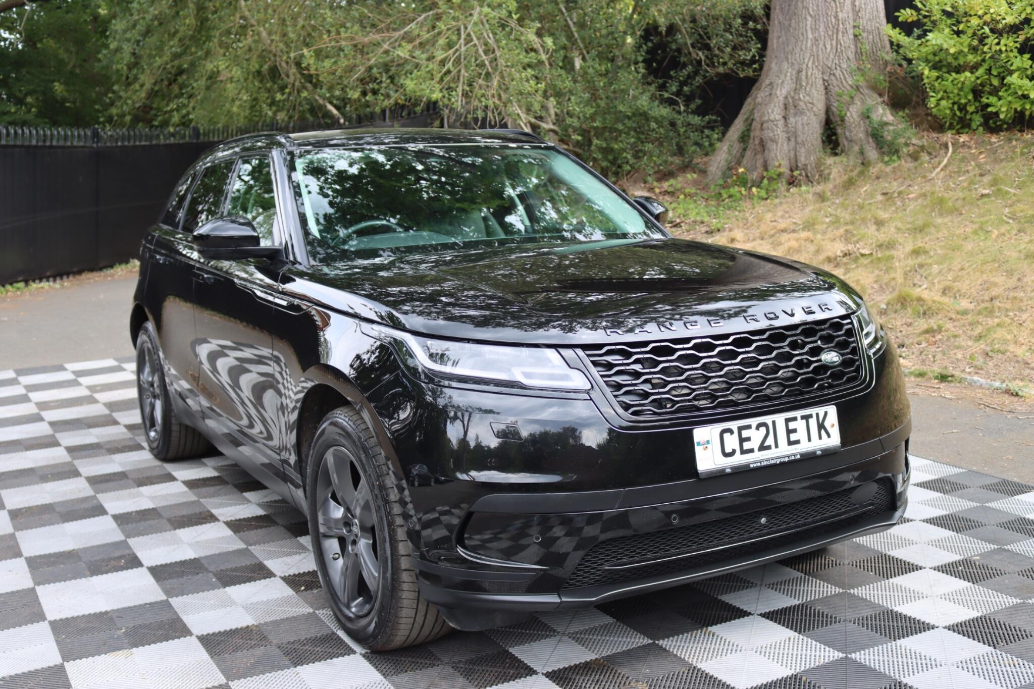 Land Rover Range Rover Velar view 31
