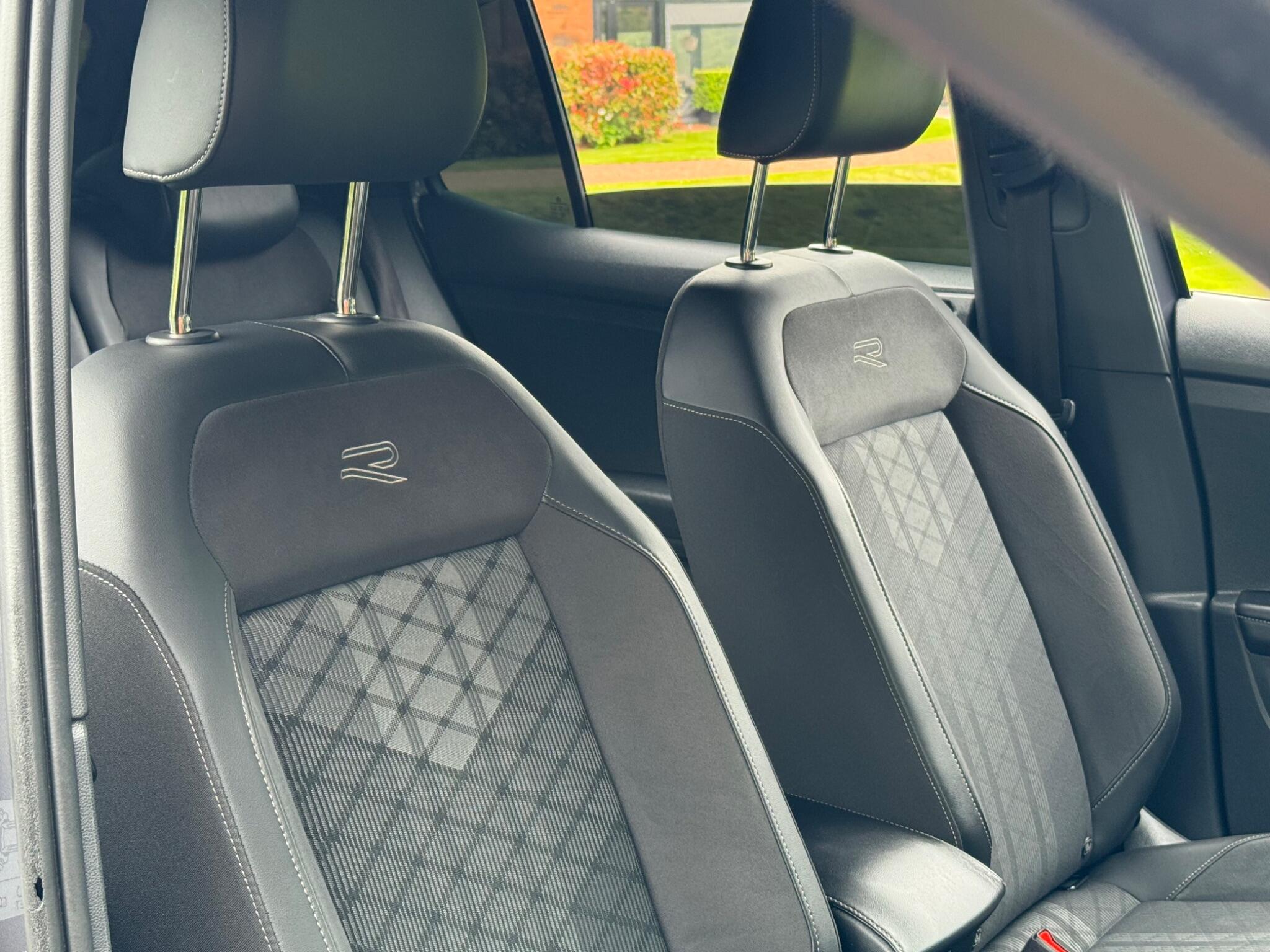 Volkswagen T-Cross view 14