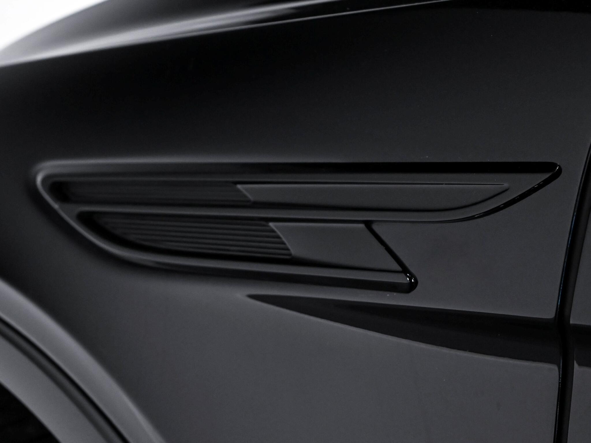 Bentley Bentayga view 22
