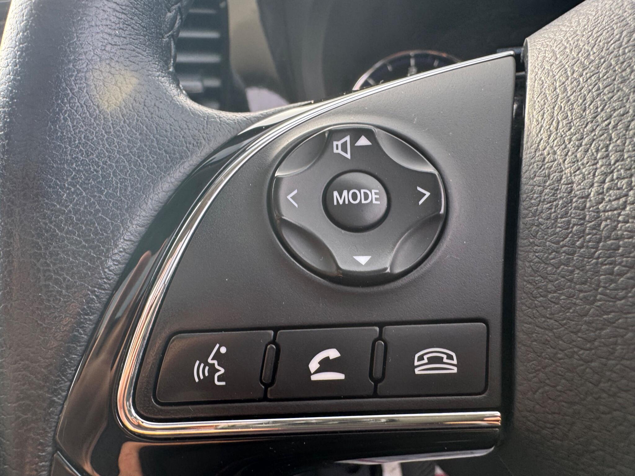Mitsubishi Outlander view 25