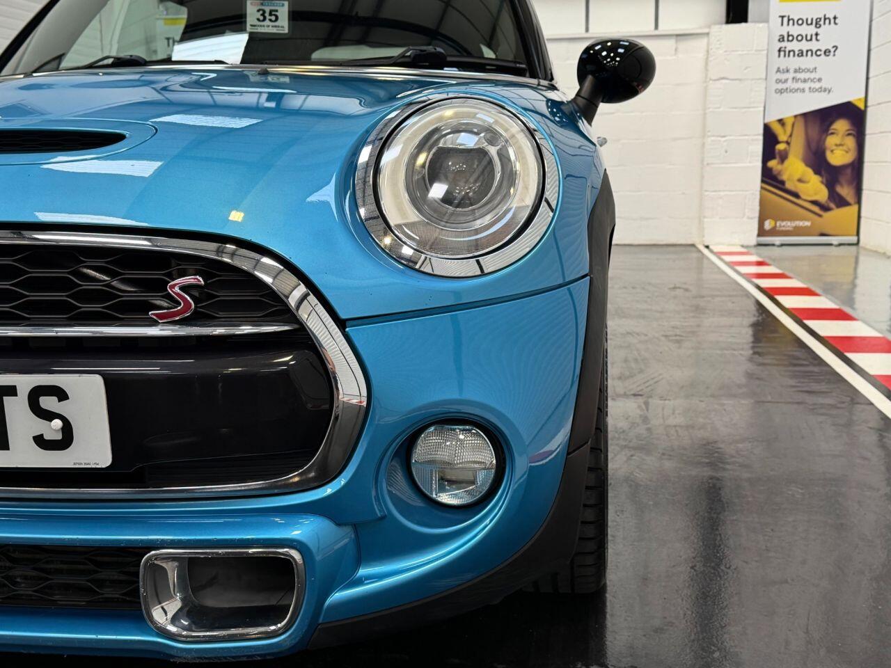 Mini Hatch view 30