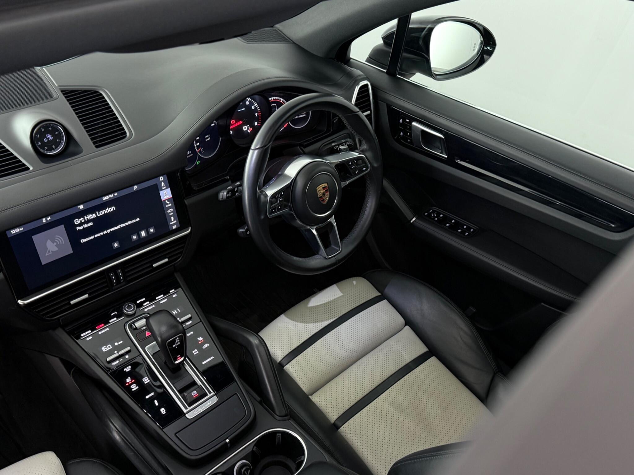 Porsche Cayenne view 18