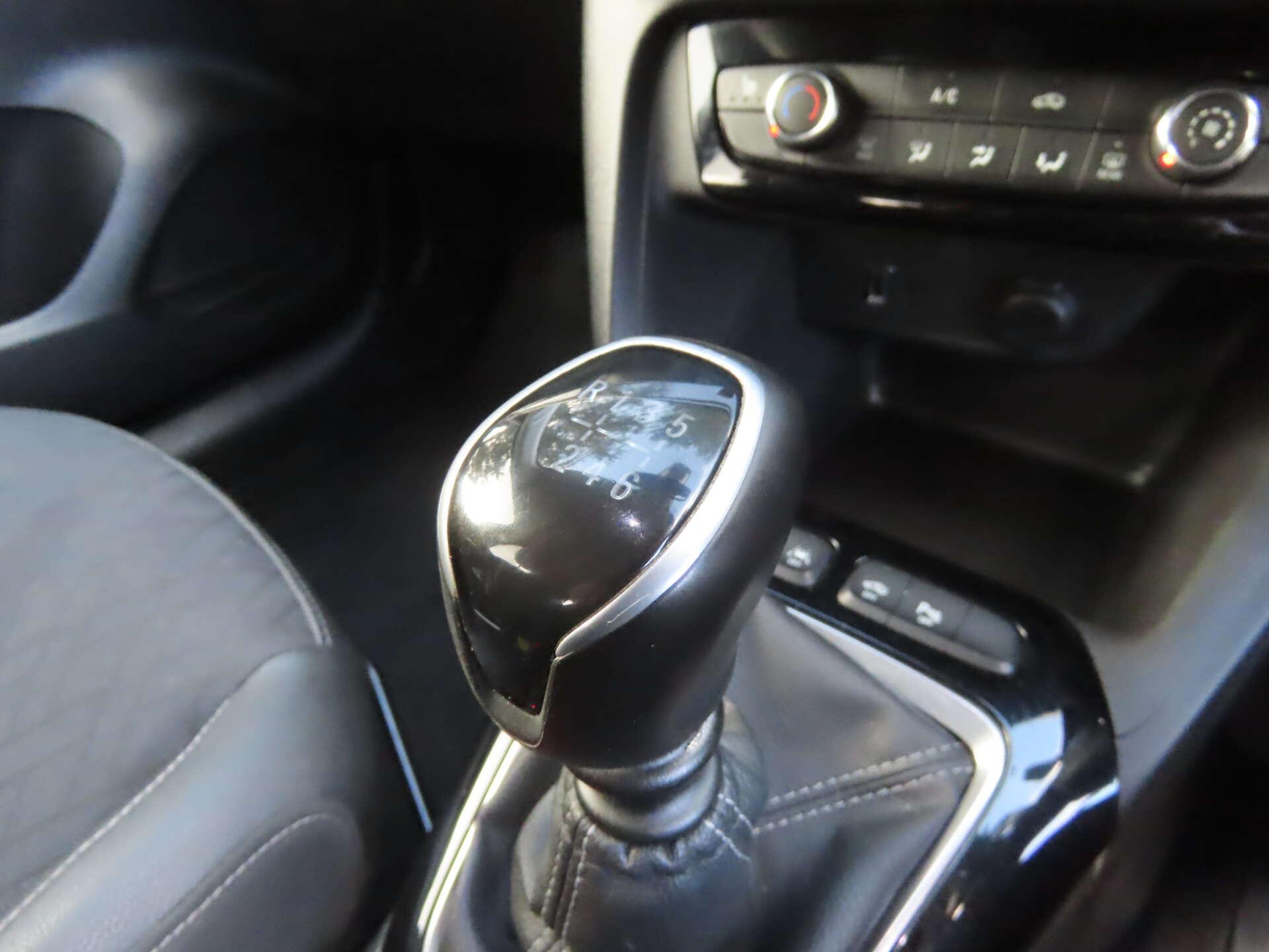 Vauxhall Corsa view 12