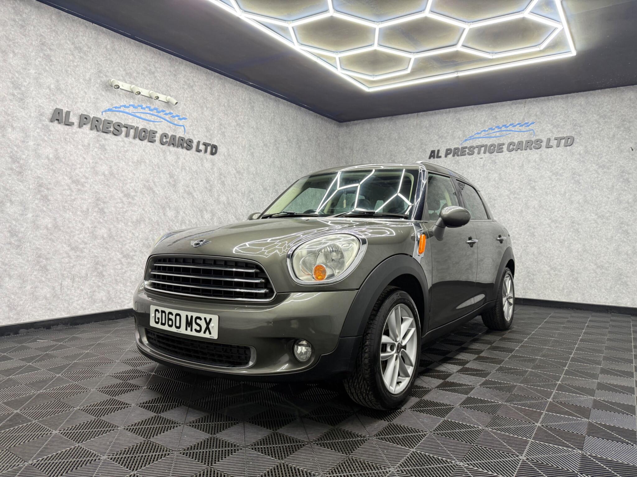 Mini Countryman main image