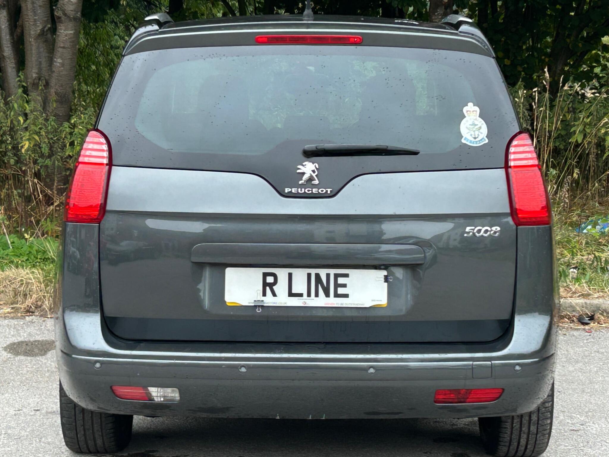 Peugeot 5008 view 10
