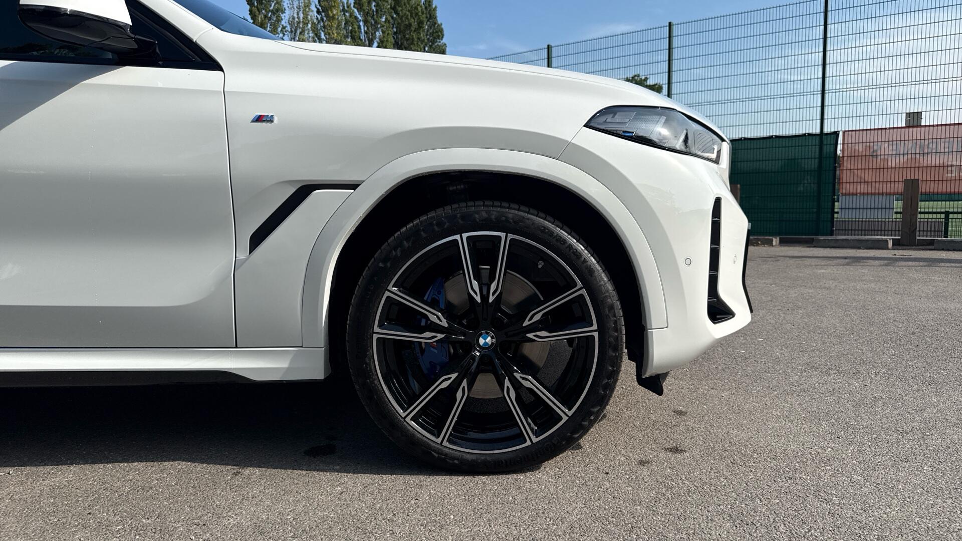 BMW X6 view 14