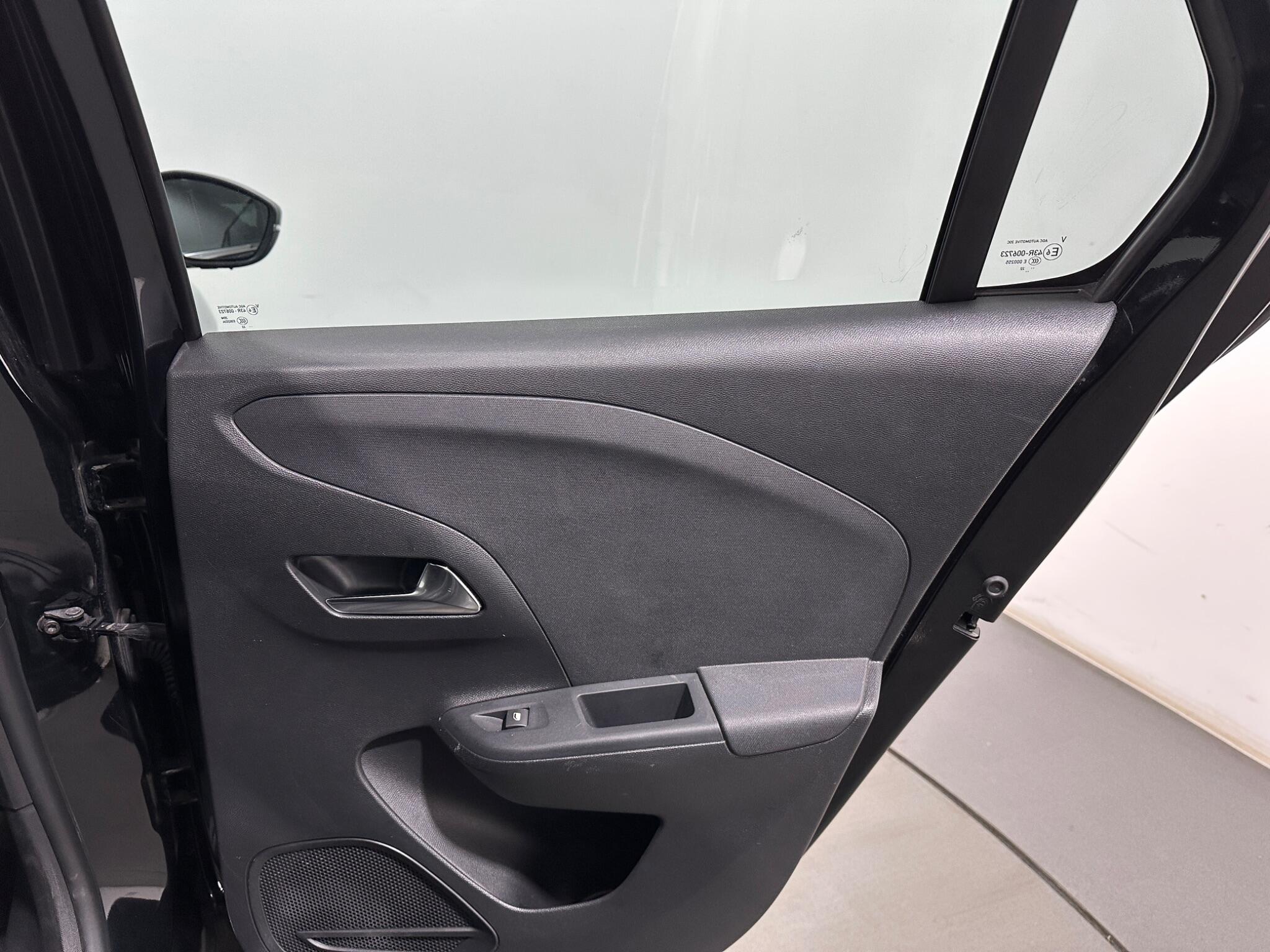 Vauxhall Corsa view 42