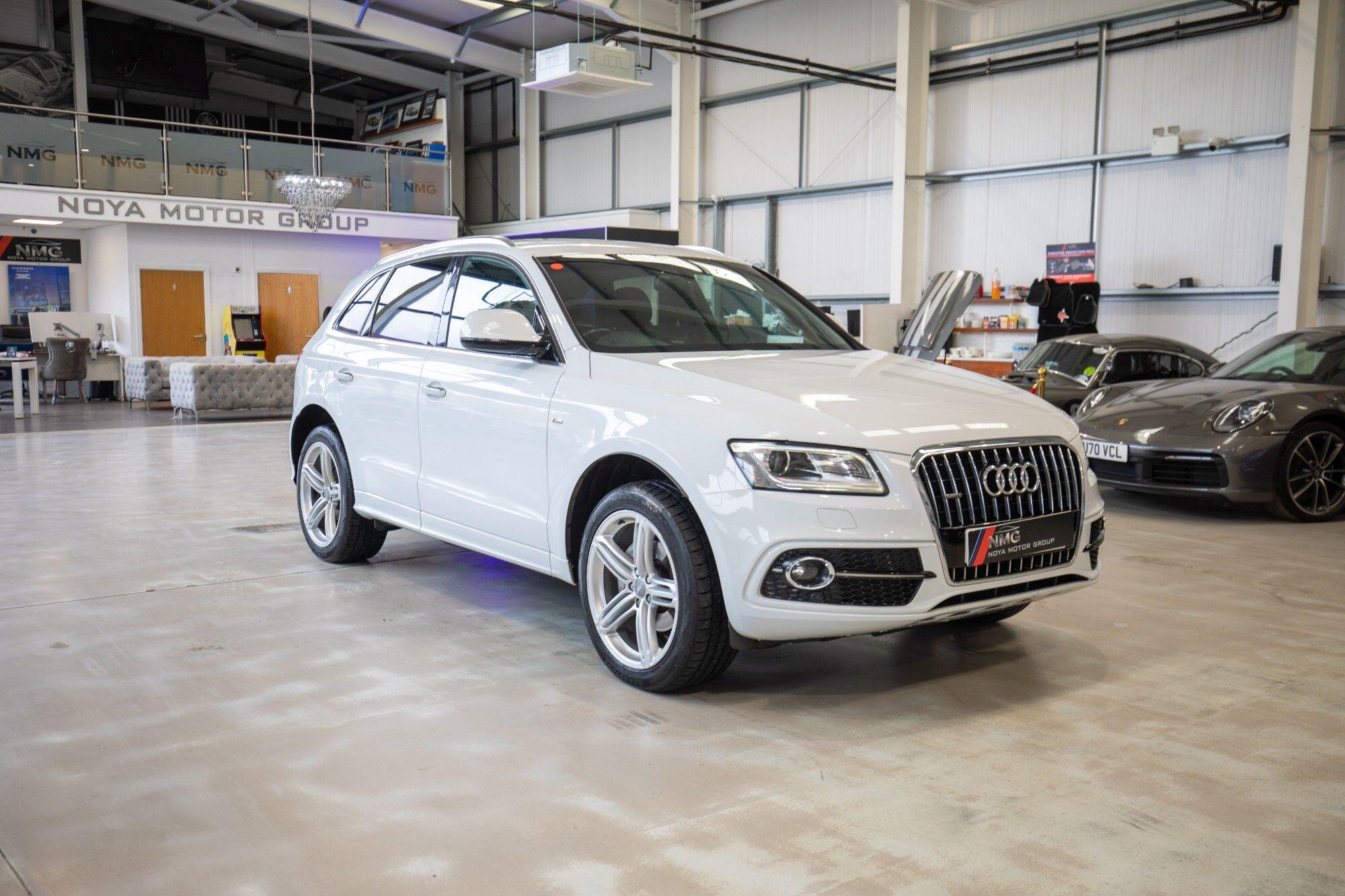 Audi Q5 view 8