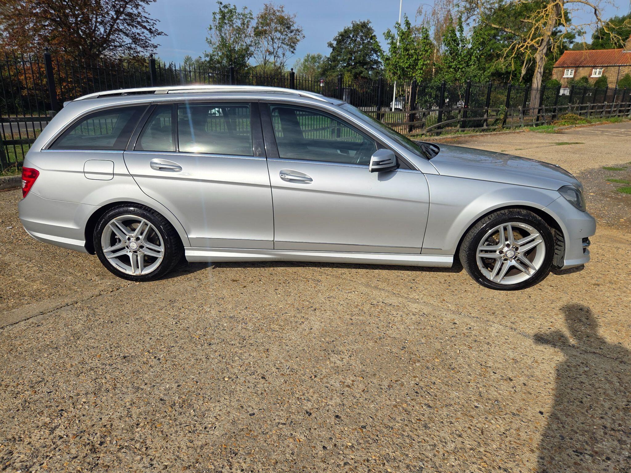 Mercedes-Benz C-Class view 8