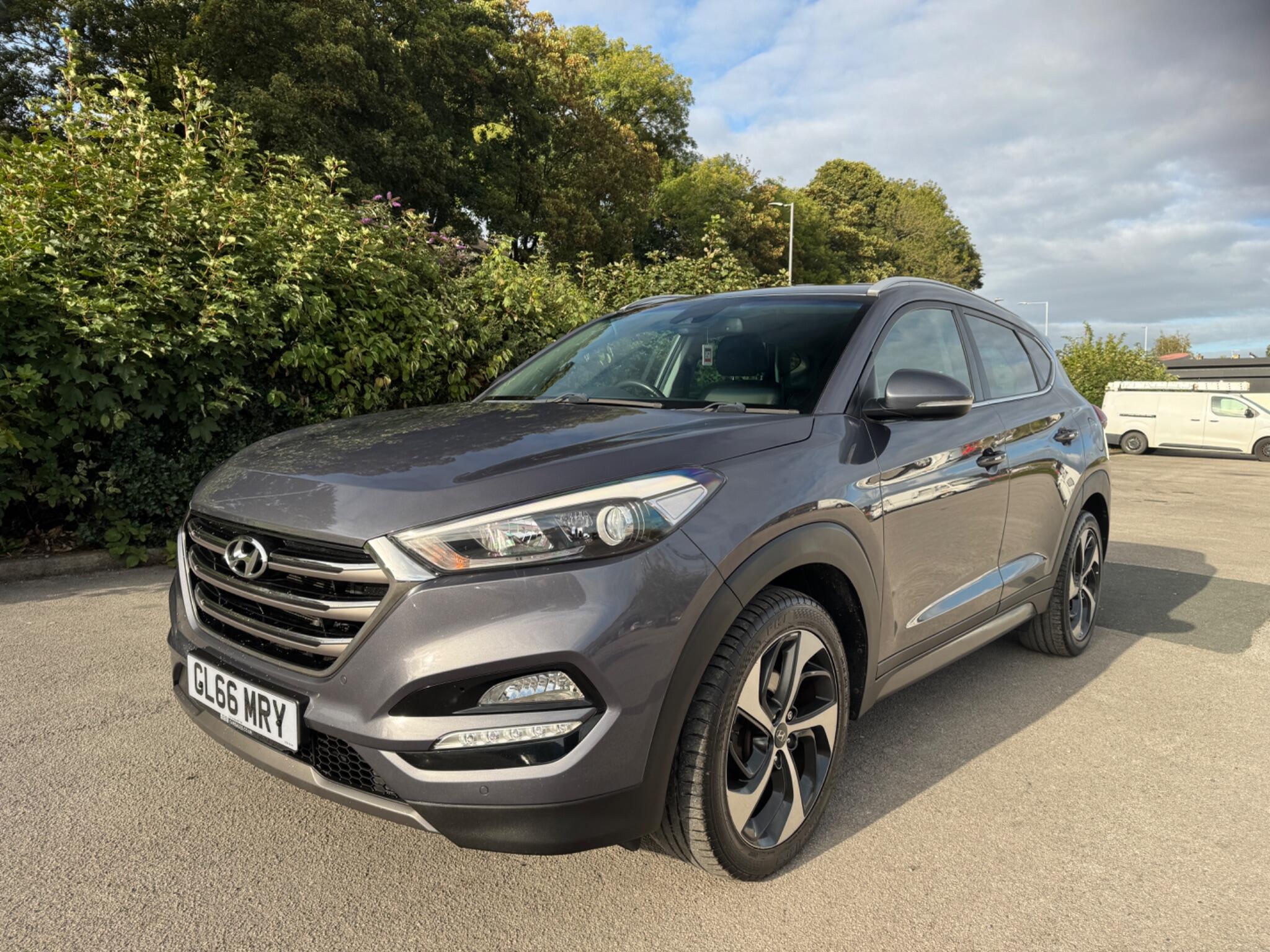 Hyundai Tucson main image