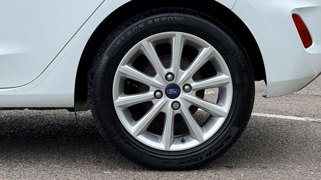 Ford Fiesta view 35