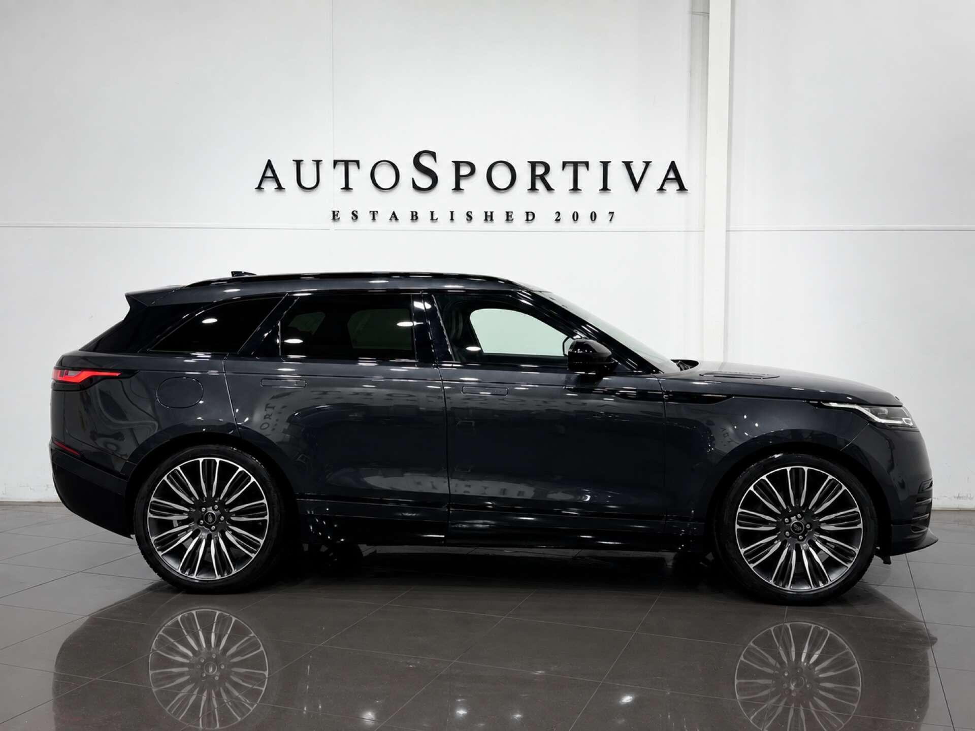 Land Rover Range Rover Velar view 3