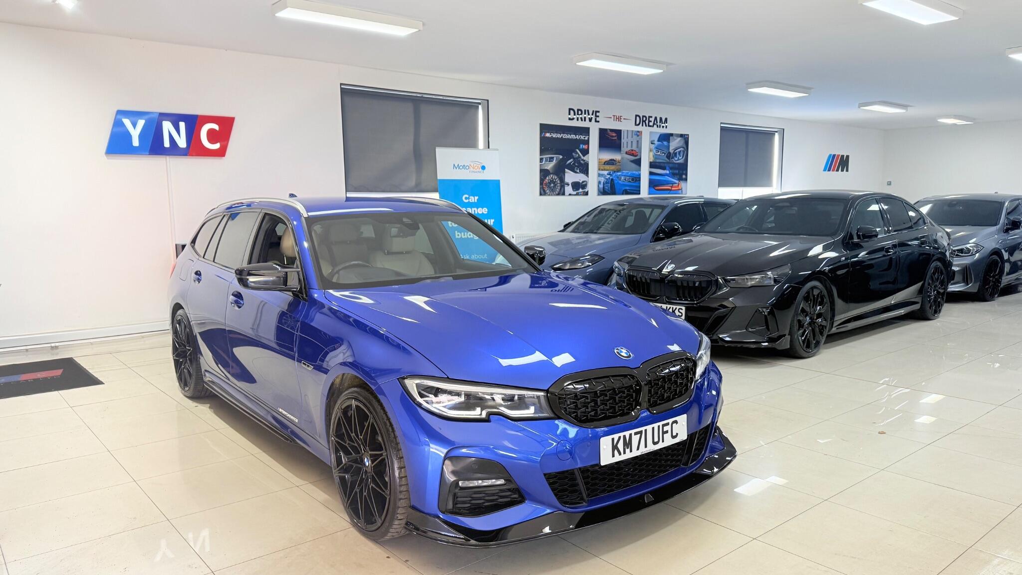 BMW 3 Series view 44