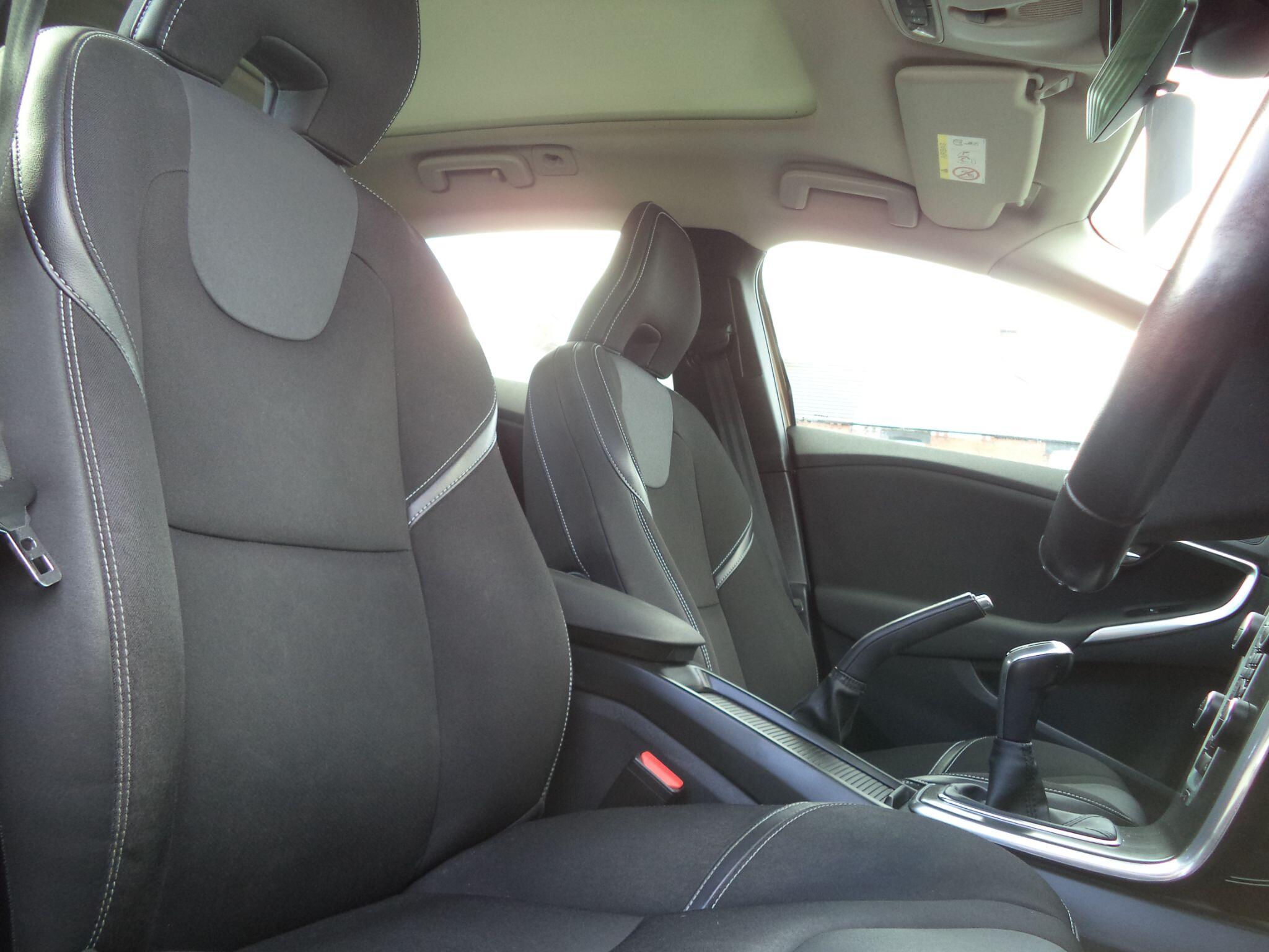 Volvo V40 view 30