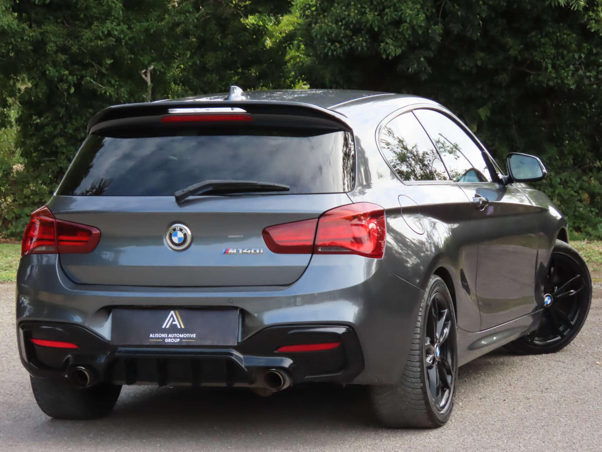 BMW 1 Series view 5