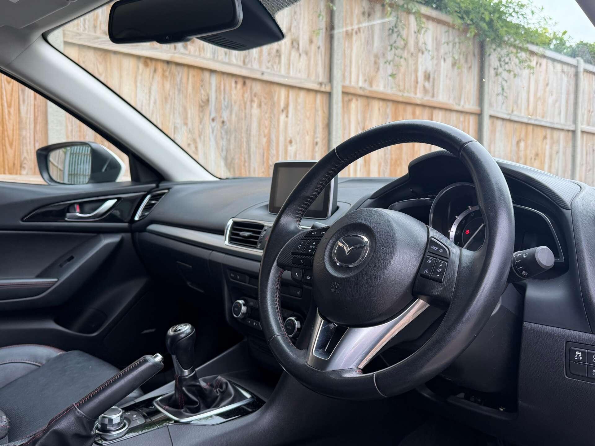 Mazda Mazda3 view 22