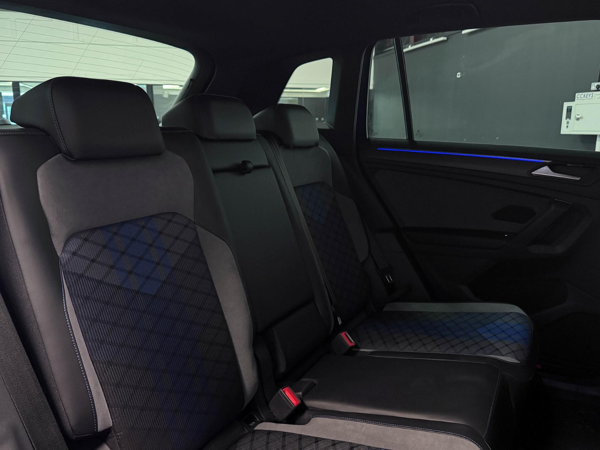 Volkswagen Tiguan view 12
