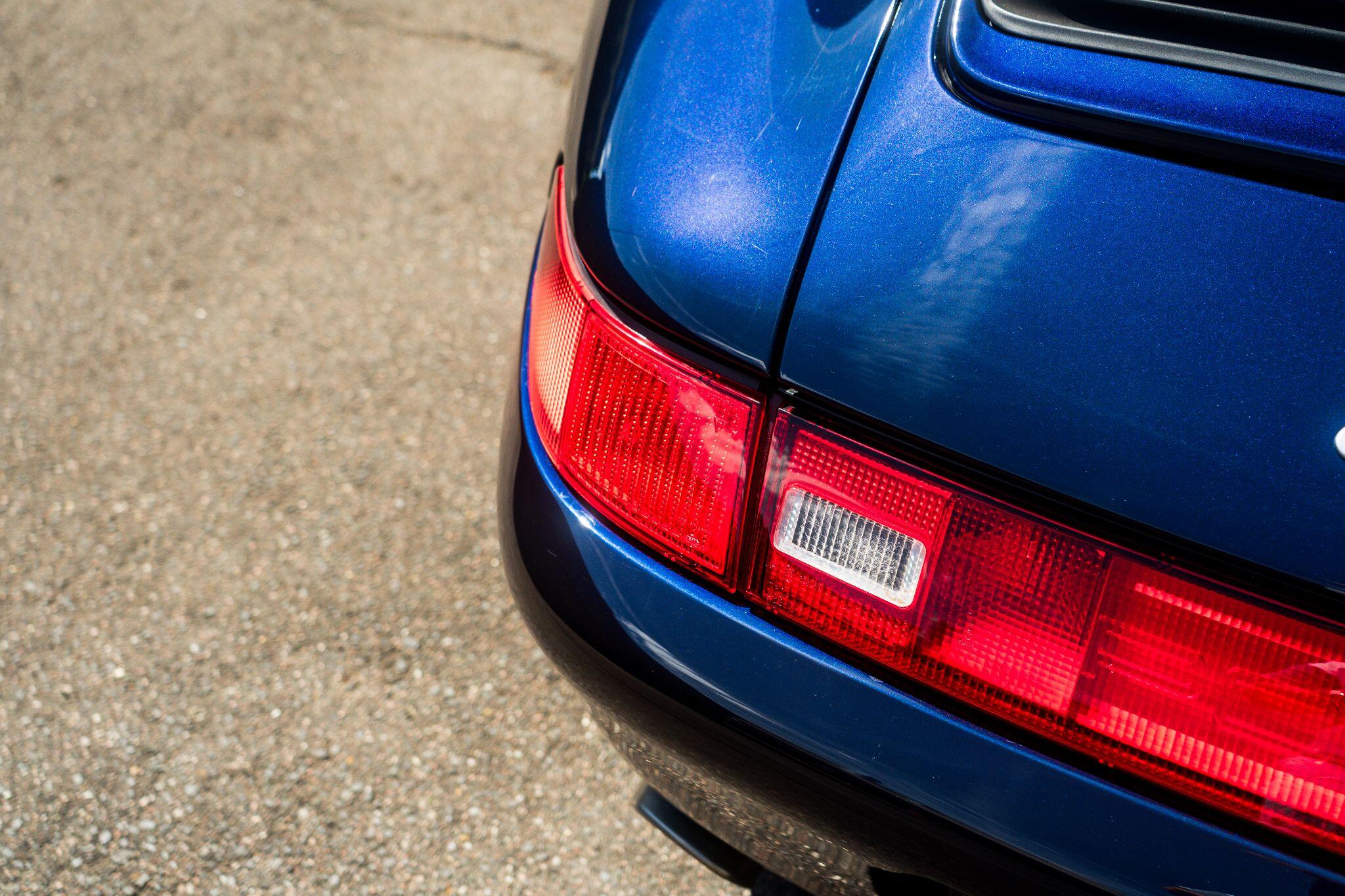 Porsche 911 view 34