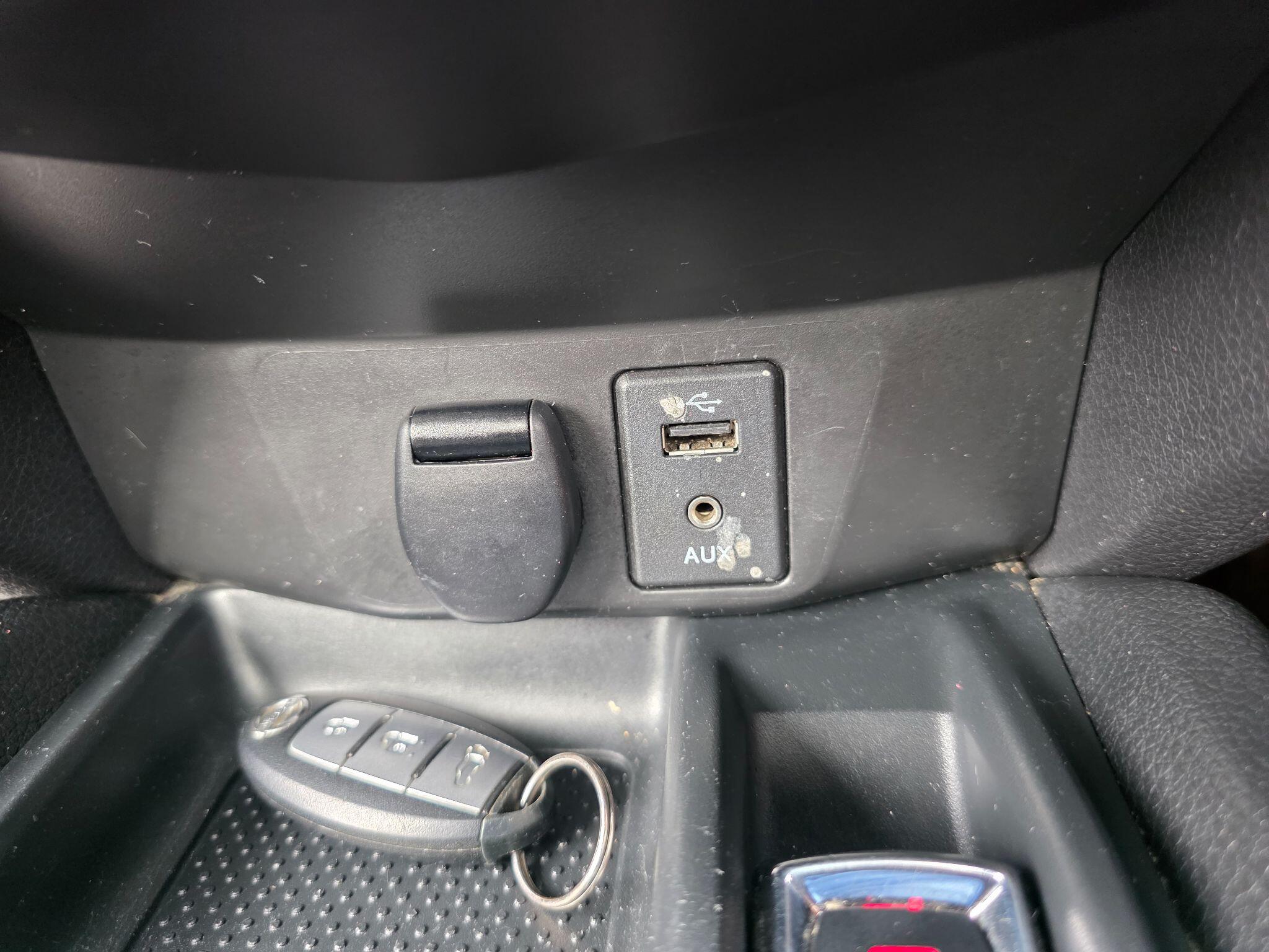 Nissan X-Trail view 25