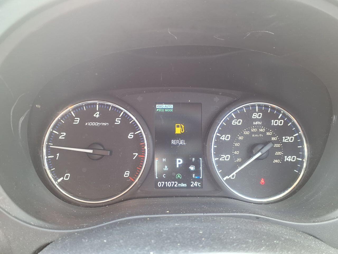 Mitsubishi Outlander view 13