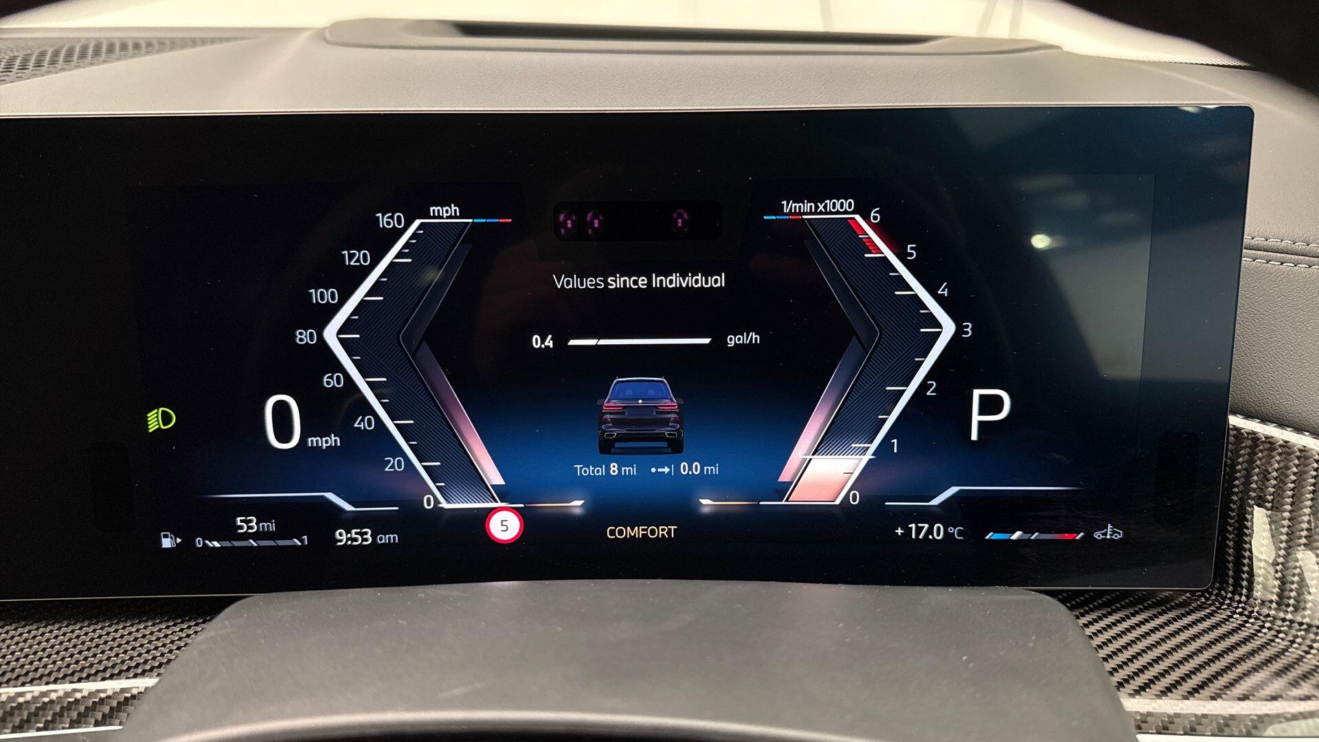 BMW X7 view 9