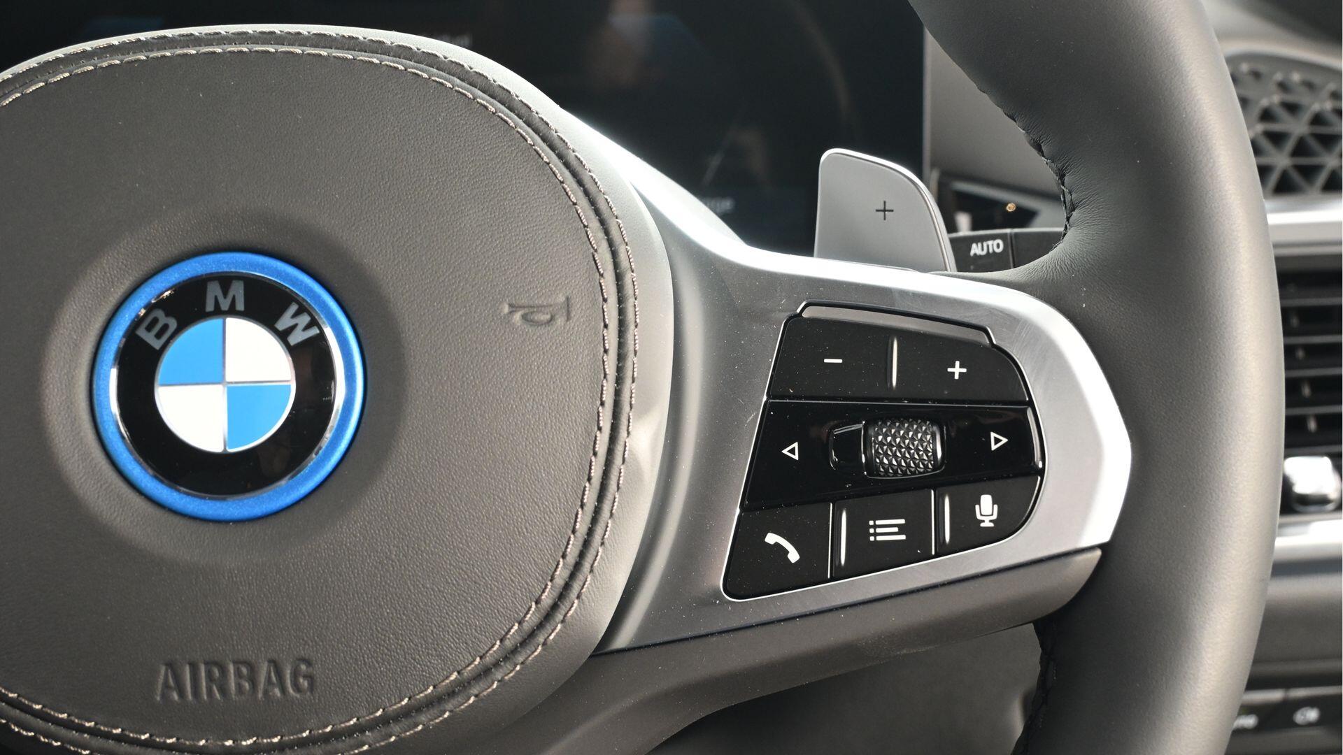 BMW X5 view 18
