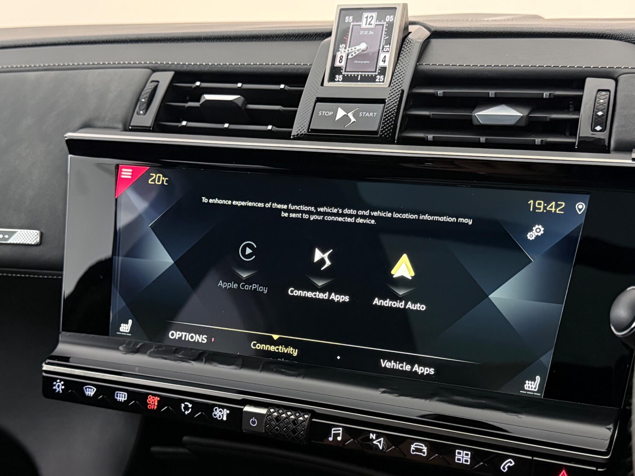 DS Automobiles DS 7 Crossback view 30