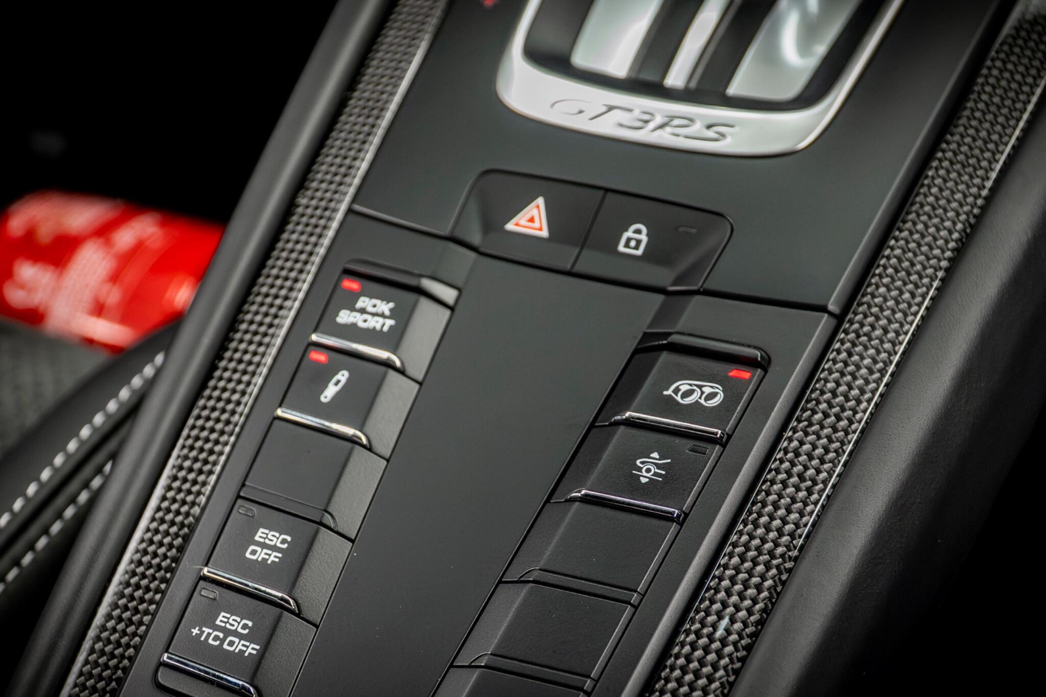 Porsche 911 view 41