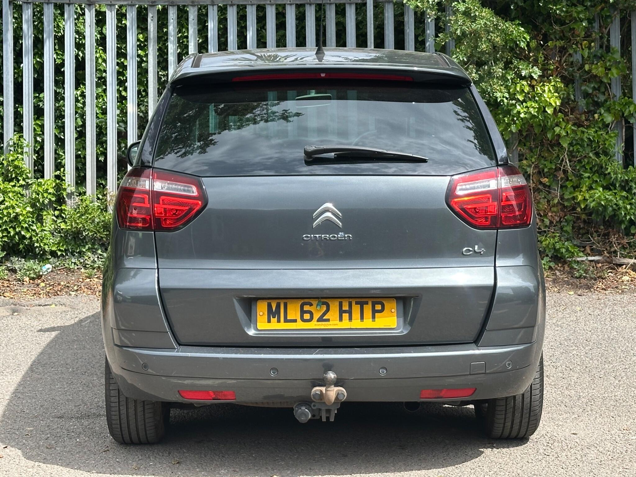Citroen C4 Picasso view 5