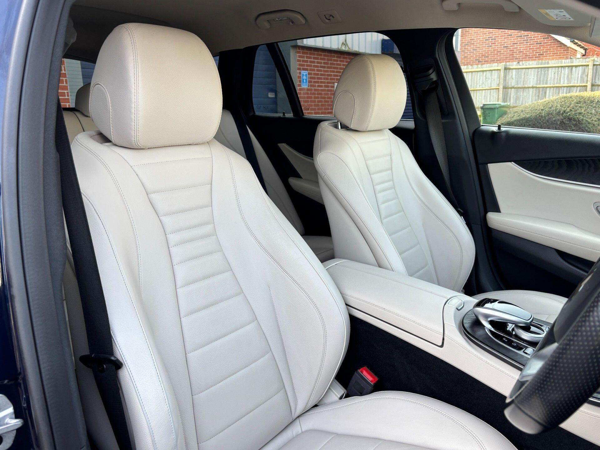 Mercedes-Benz E-Class view 33