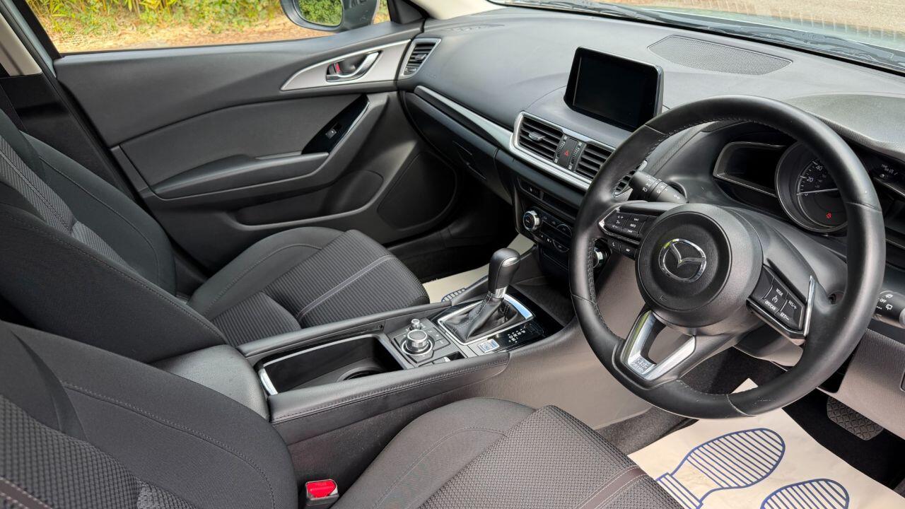Mazda Mazda3 view 10