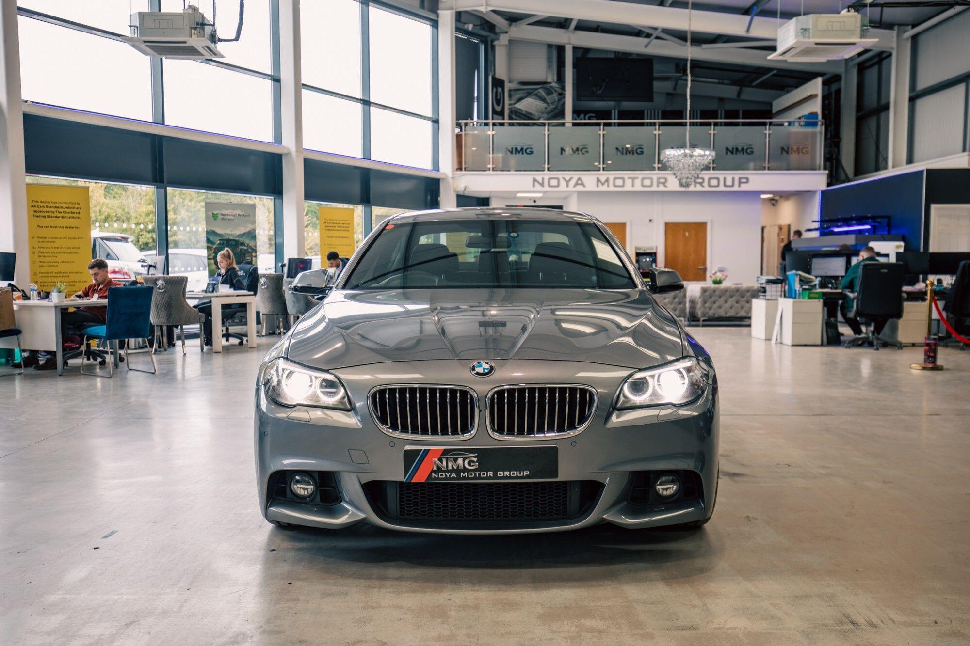 BMW 5 Series view 9
