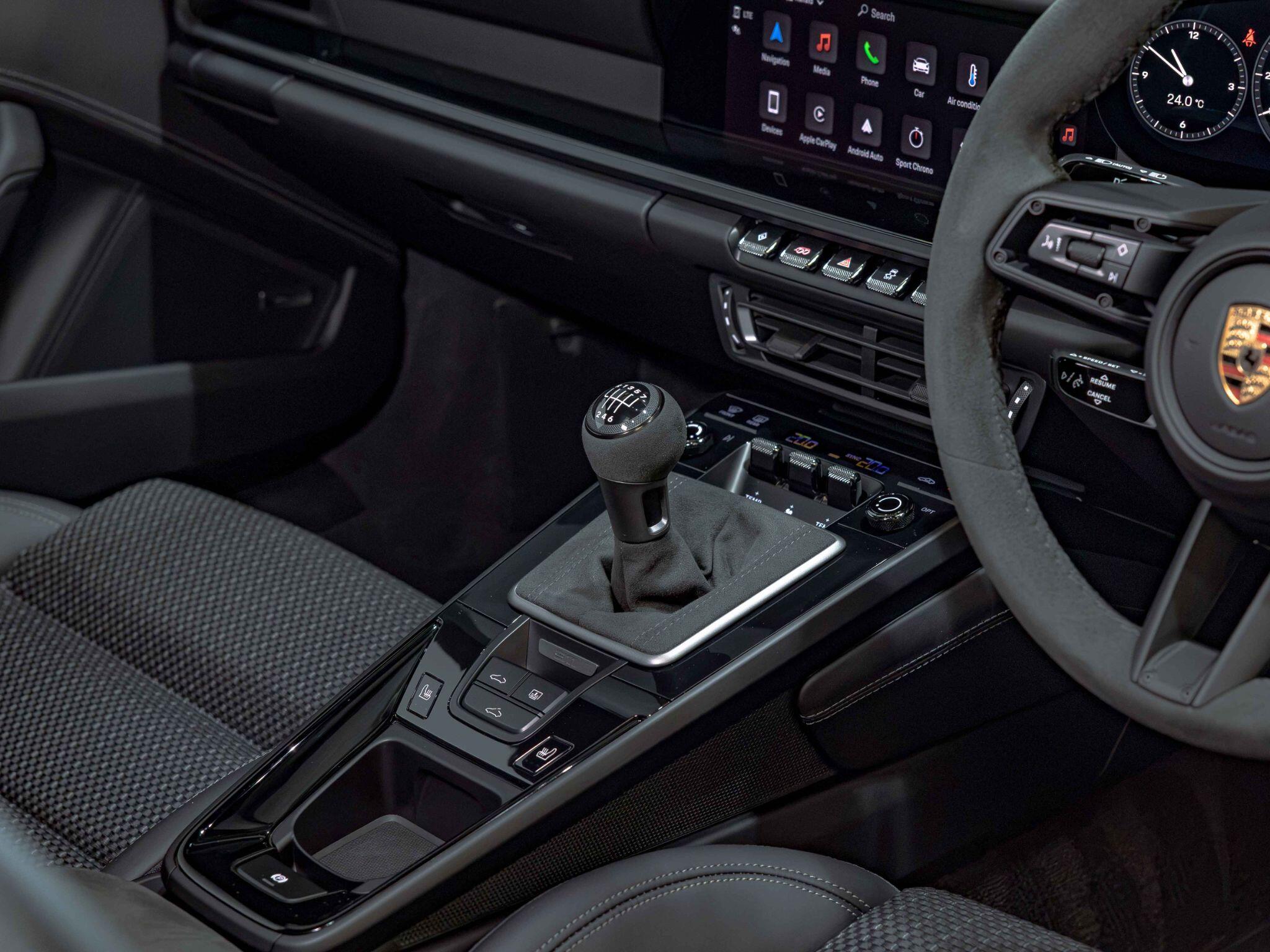 Porsche 911 view 24