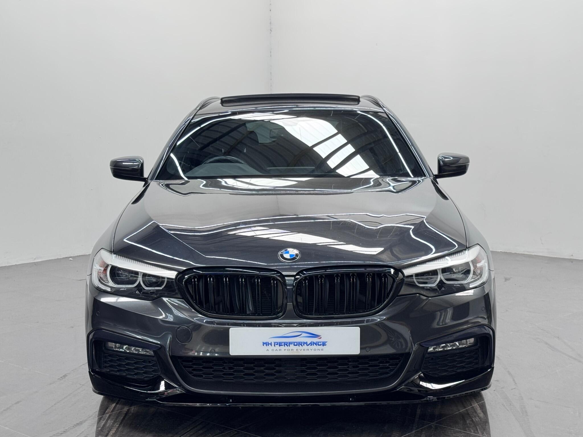 BMW 5 Series view 28