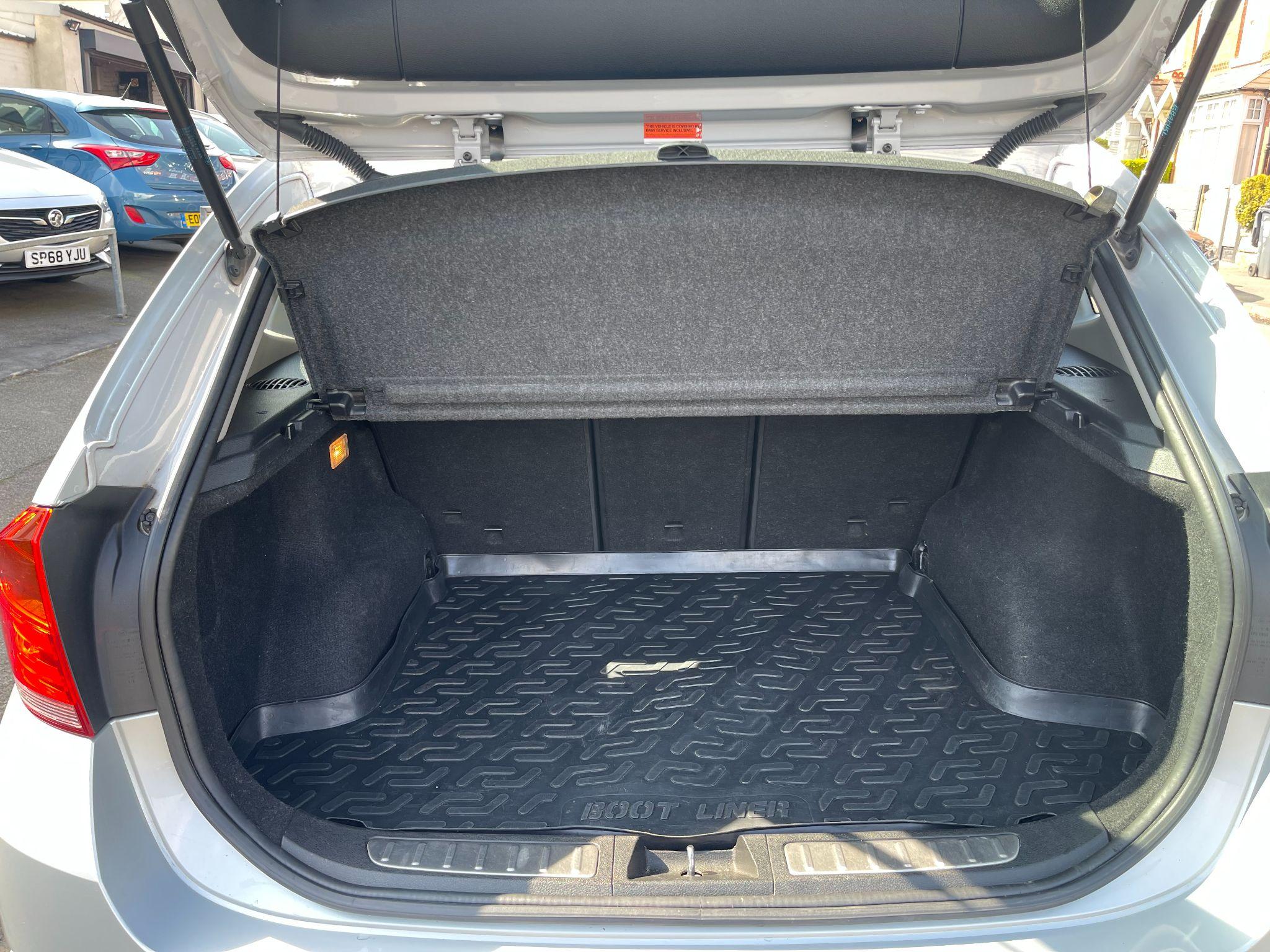 BMW X1 view 20