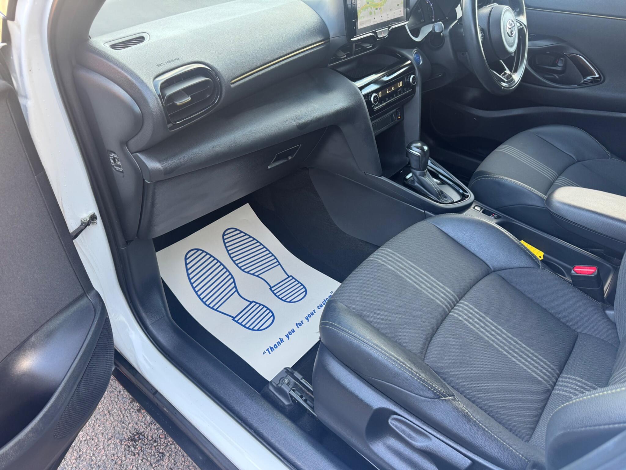 Toyota Yaris Cross view 10