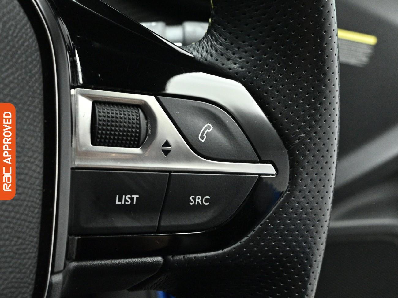 Peugeot e-2008 view 25