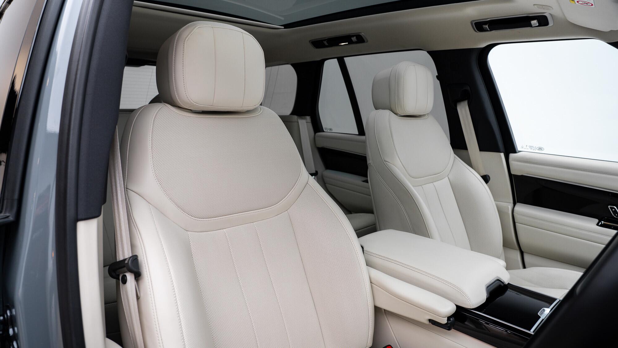 Land Rover Range Rover view 6