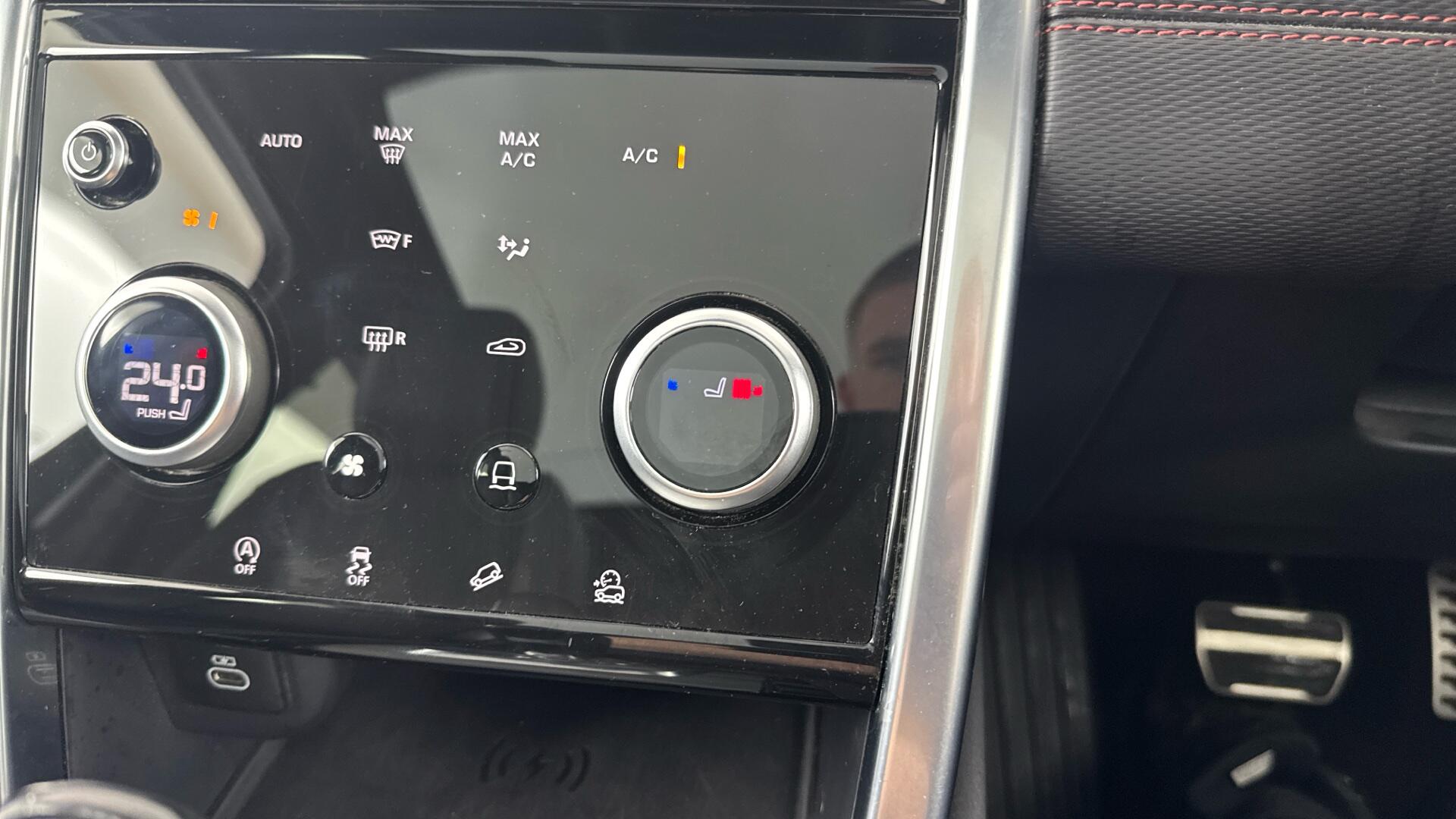 Land Rover Discovery Sport view 39