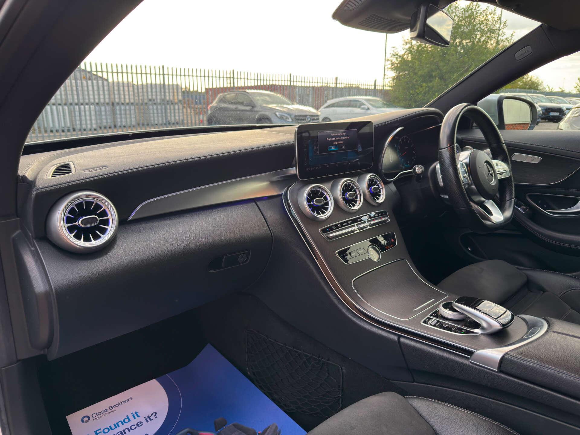 Mercedes-Benz C Class view 28