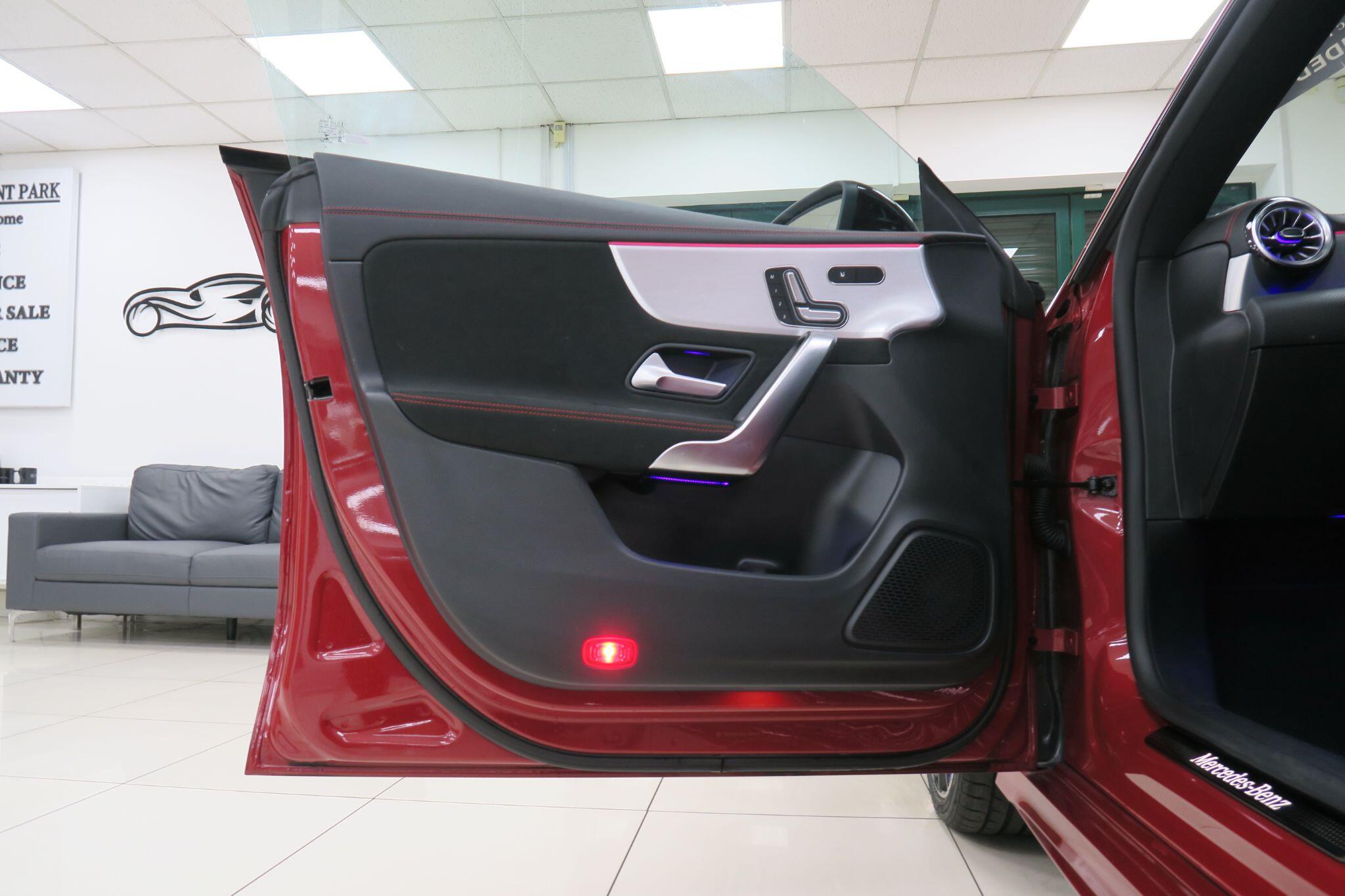 Mercedes-Benz Cla view 15