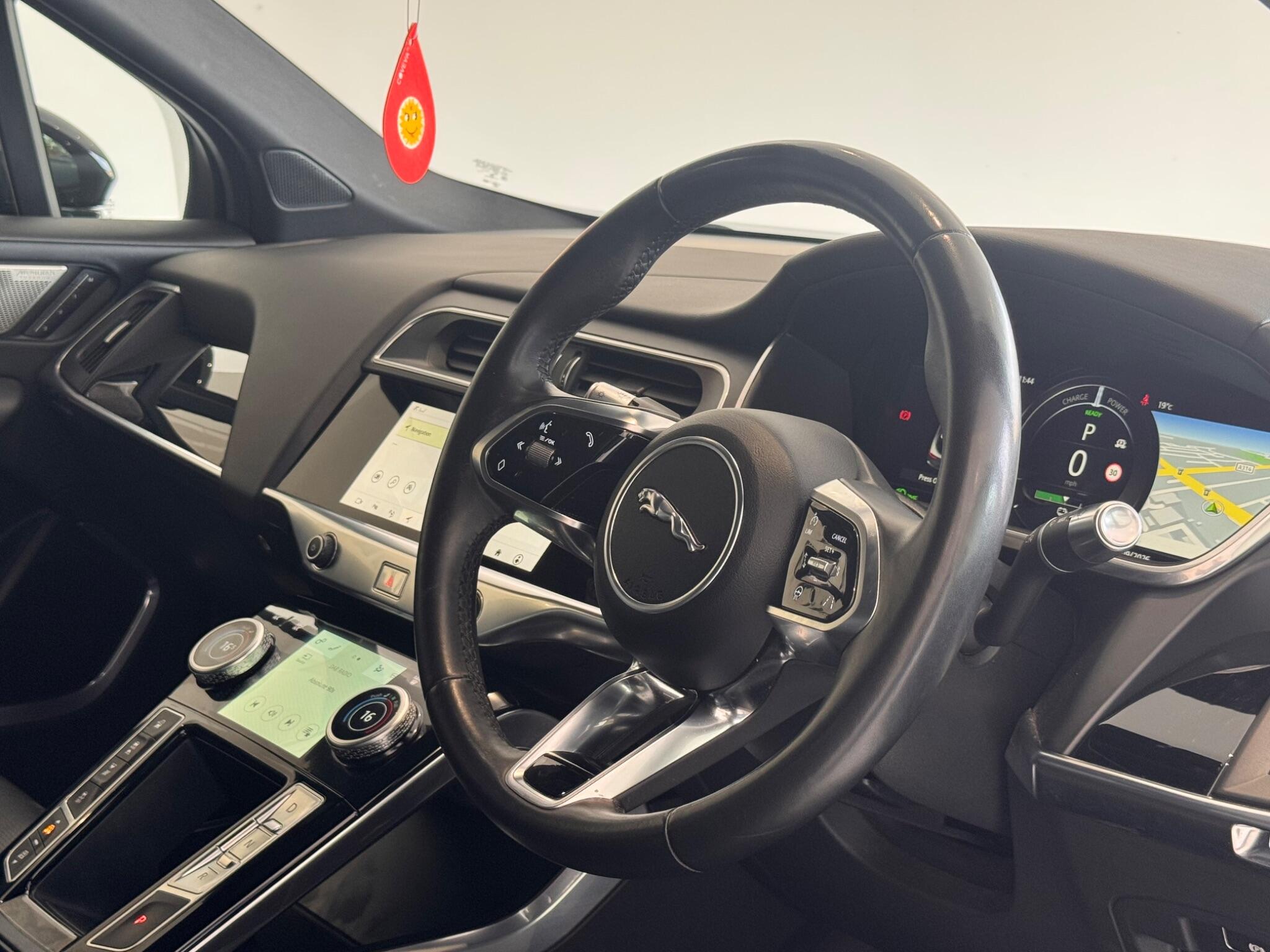Jaguar I-Pace view 29