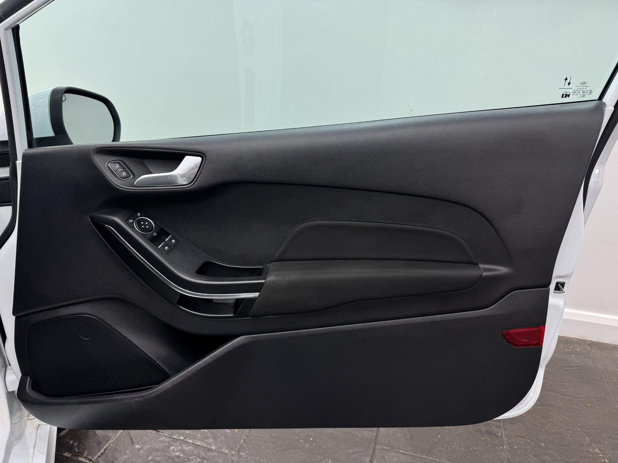 Ford Fiesta view 28