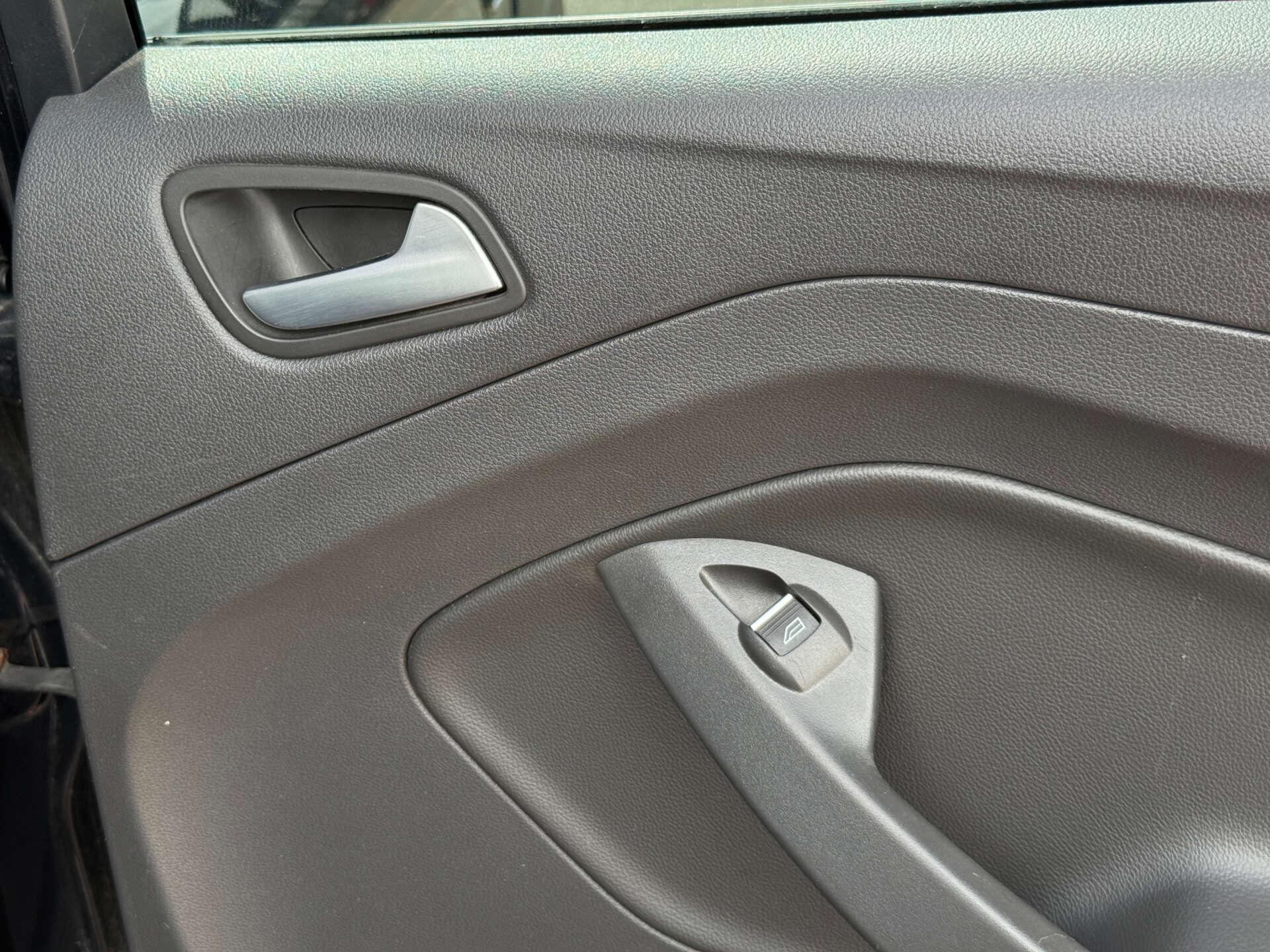 Ford Kuga view 23