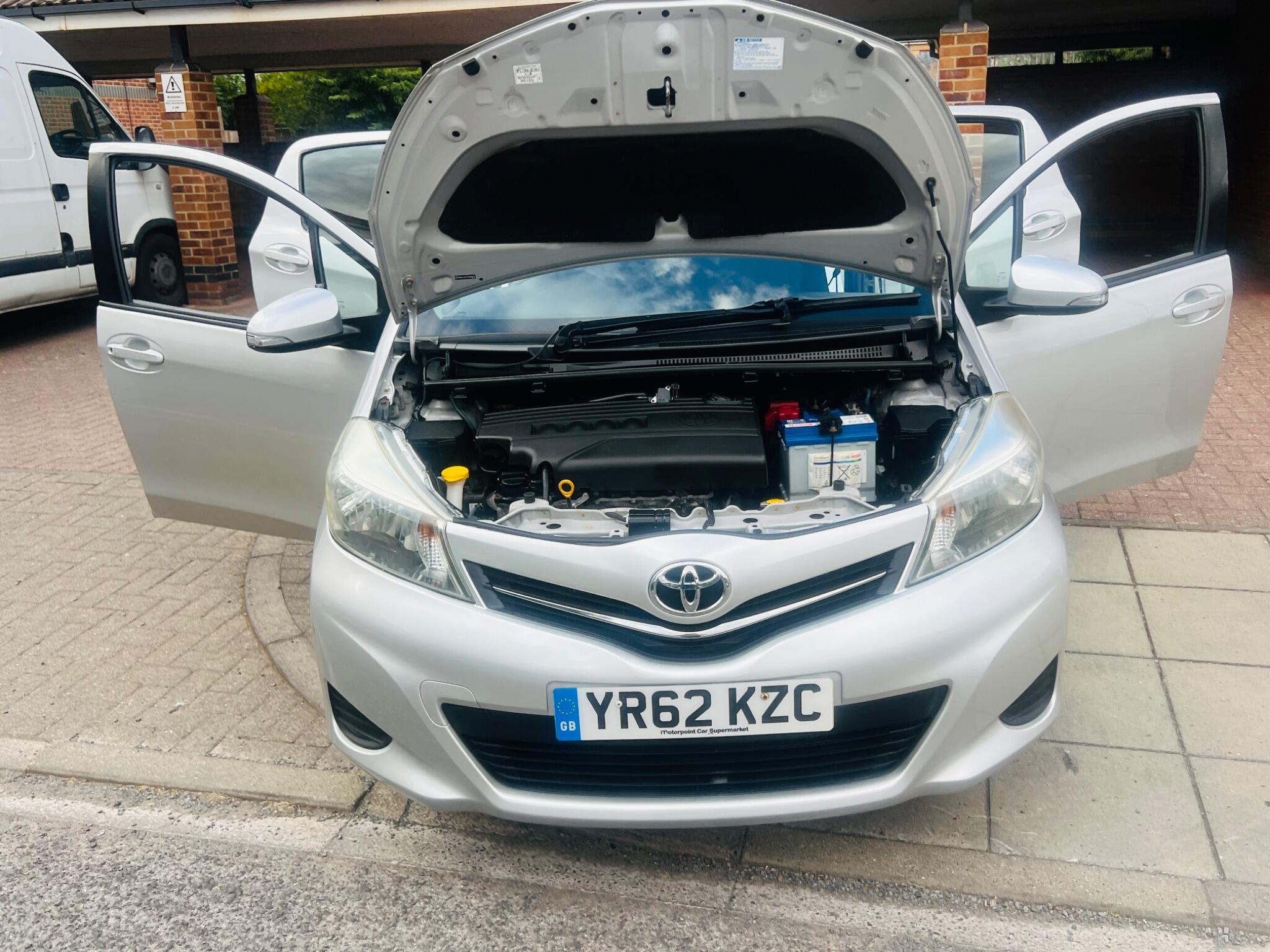 Toyota Yaris view 44