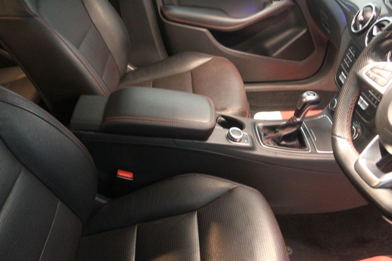 Mercedes-Benz B-Class view 42
