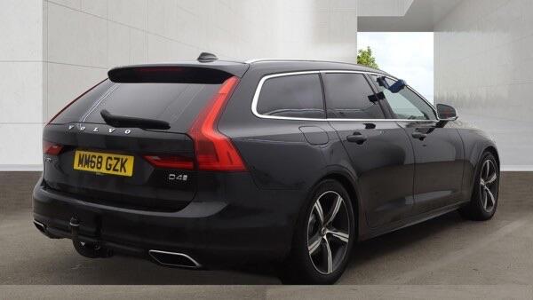 Volvo V90 view 2